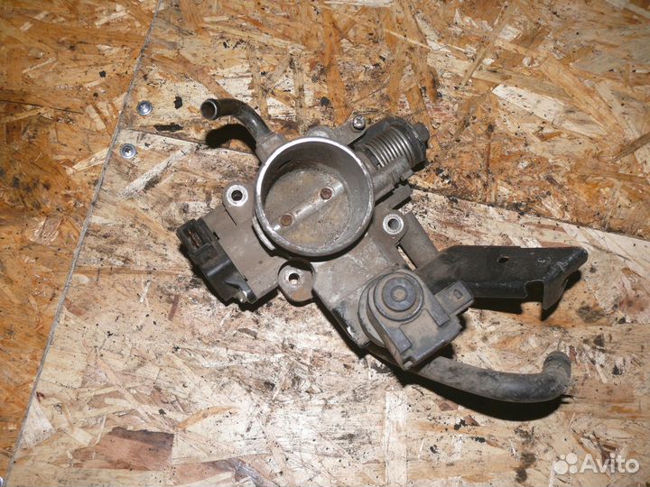 Дроссель Hyundai Getz 2004 г 1.3 л G4EA