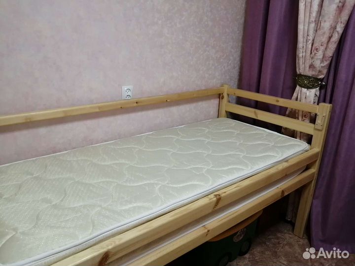 Кровать