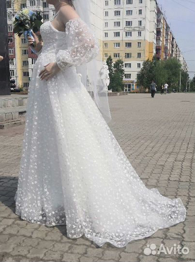 Свадебное платье