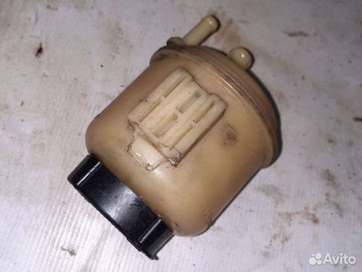 Бачок гура infiniti fx35 vq35