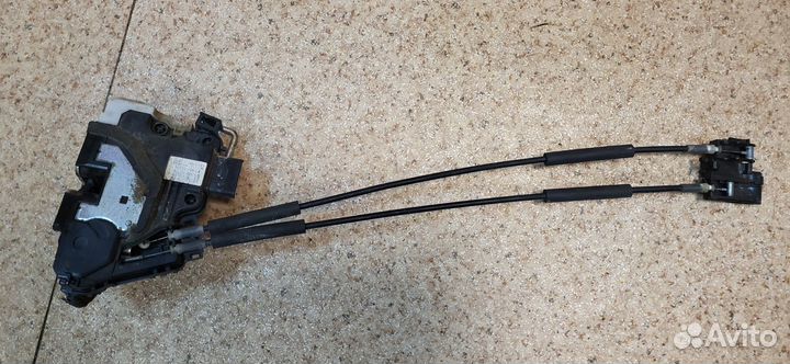 Продается левый дверной замок на Kia cerato 2