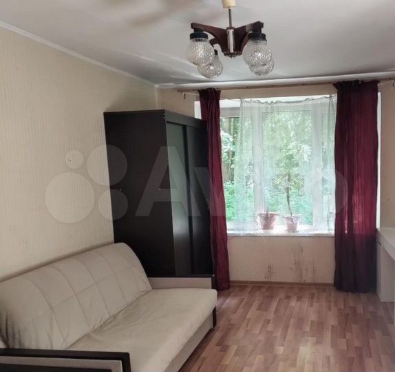 2-к. квартира, 42 м², 1/5 эт.