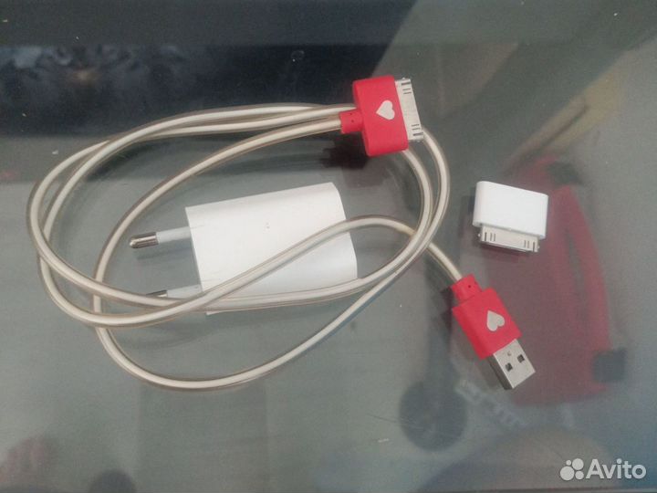 Зарядка на iPhone 4s и переходник micro USB