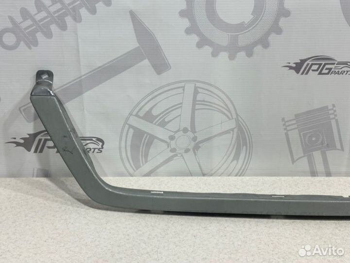 Рамка решетки радиатора Mercedes Sprinter Classic