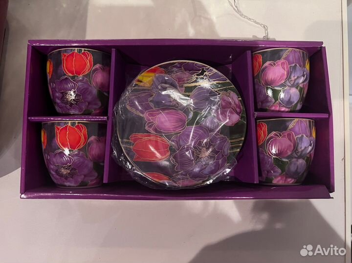 Сервиз чайный на 4 персоны новый