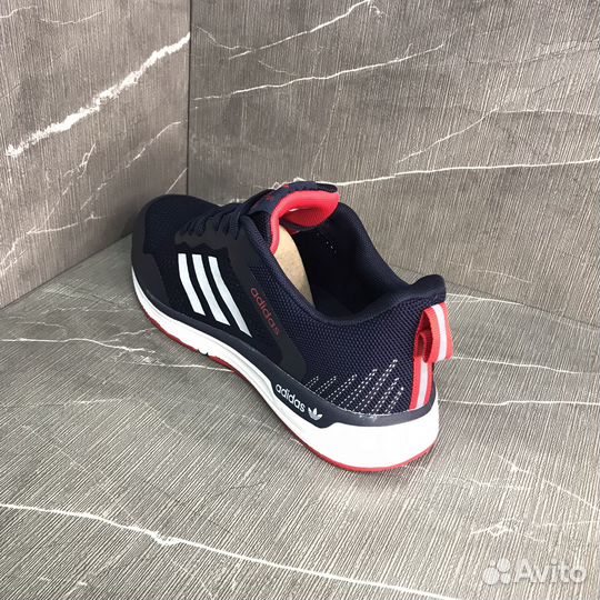 Кроссовки Adidas