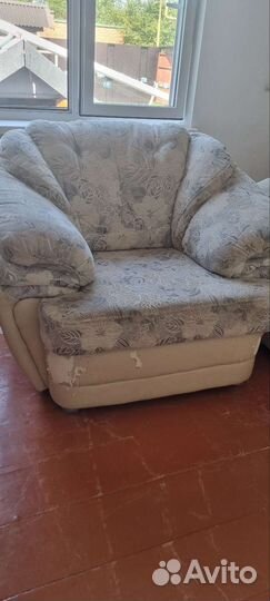 Диван и кресло бу