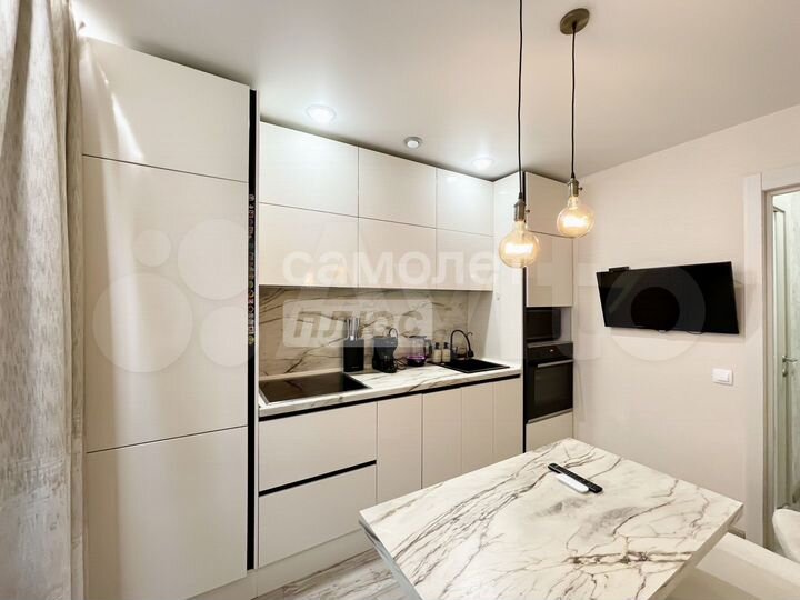 2-к. квартира, 51 м², 1/9 эт.