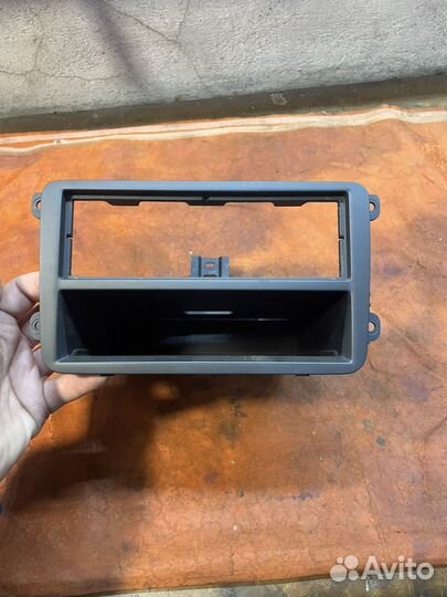 Рамка 1 Дин VAG