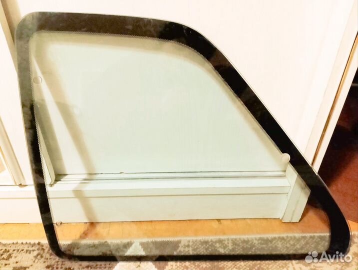 Задние форточки на BMW 3