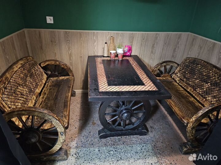 Столы, скамейки, диваны