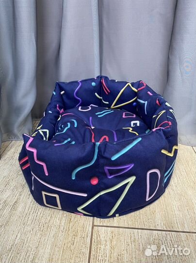 Лежанка для маленьких собак