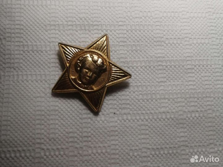 Значок Октябренка