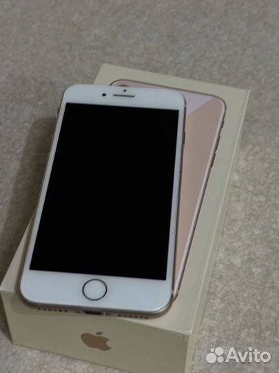 iPhone 8, 64 ГБ