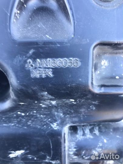 Резонатор воздух фильтра Mitsubishi Outlander 1