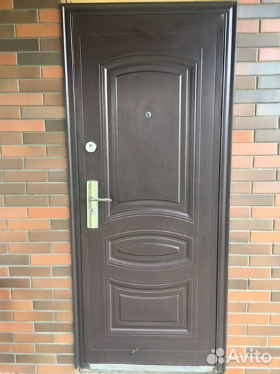 Металлическая входная дверь 86 бу