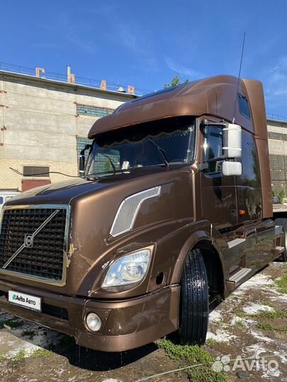 Volvo VNL 64T, 2003