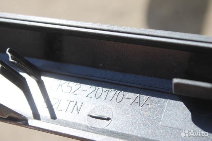 Молдинг двери правый задний Land Rover Range Rover 2012