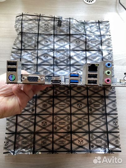 Материнская плата 