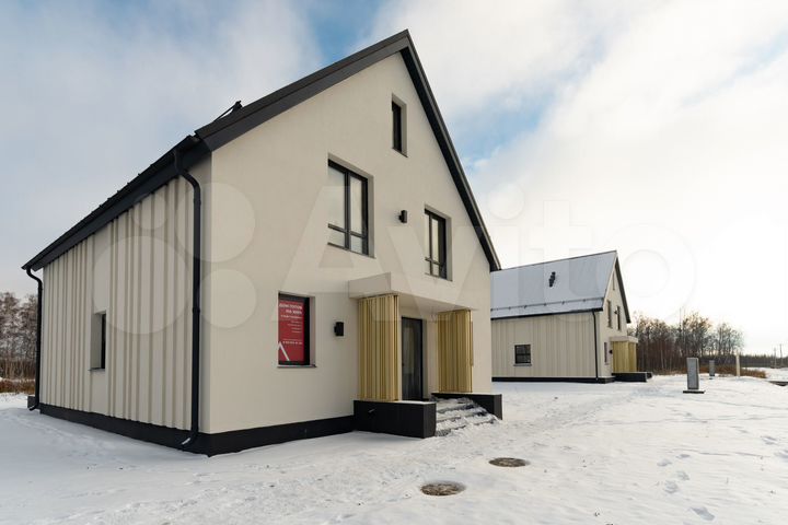 Коттедж 203 м² на участке 7,5 сот.