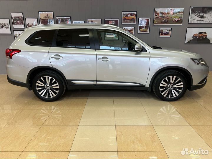 Mitsubishi Outlander 2.0 CVT, 2019, 20 552 км