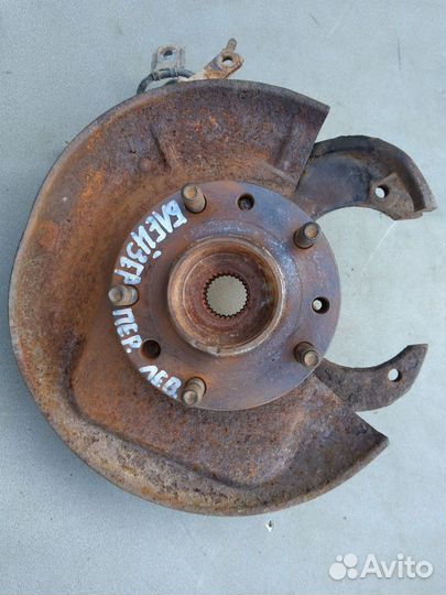 Кулак поворотный передний левый Chevrolet Blazer