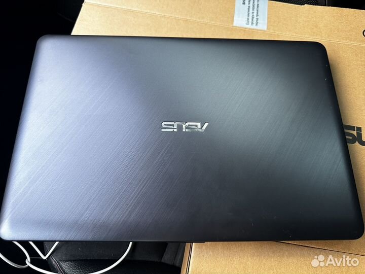 Ноутбук Asus laptop 15