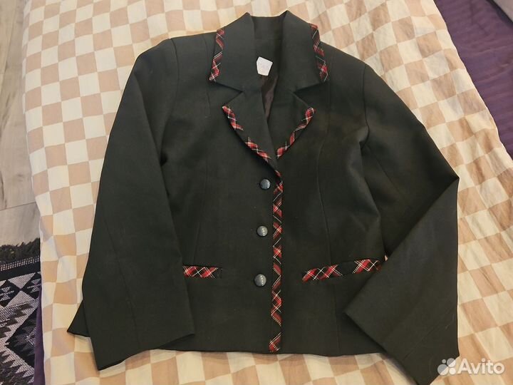 Пиджак для девочки зеленый