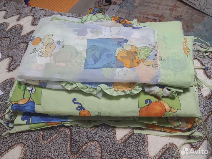 Набор в детскую кроватку