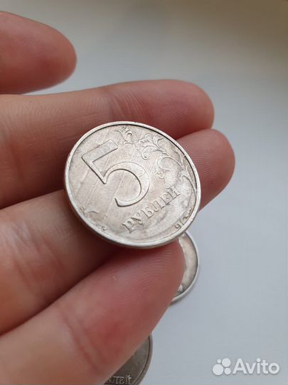 Монета 5 рублей с браком