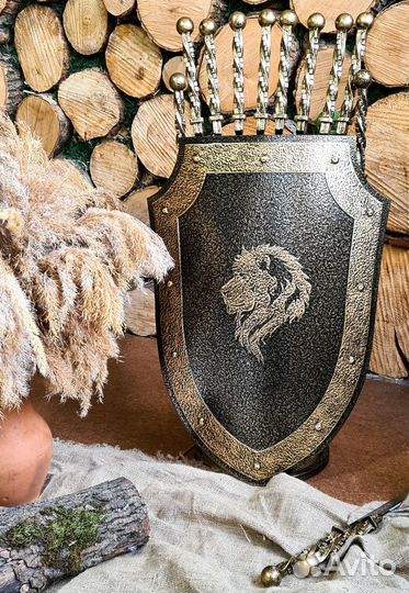 Подставка для шампуров Лев