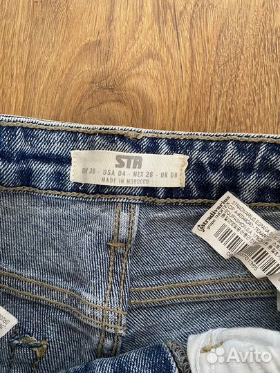 Джинсы рваные stradivarius 26 размер