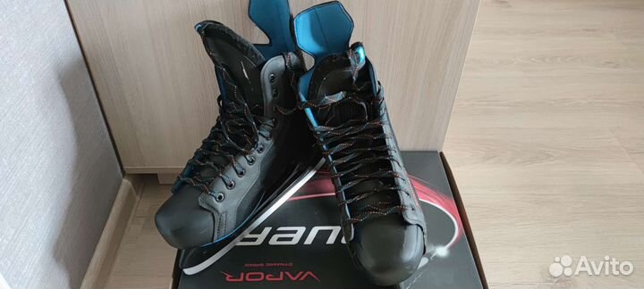 Хоккейные коньки