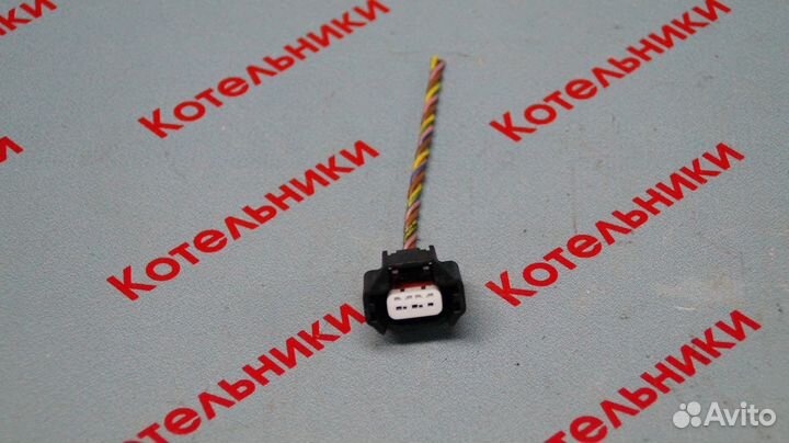 Nissan 23731-4M560 разъем датчика распредвала