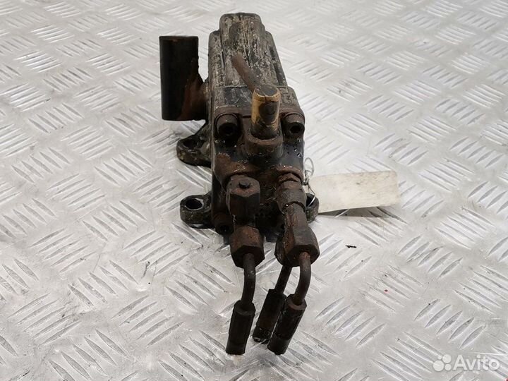 Б/У Б/У Цилиндр подъема кабины 2100649 renault