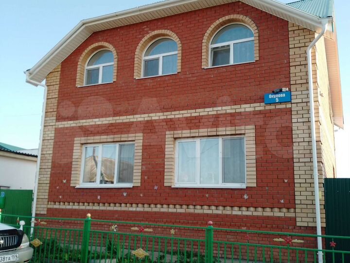 Дом 180 м² на участке 10 сот.