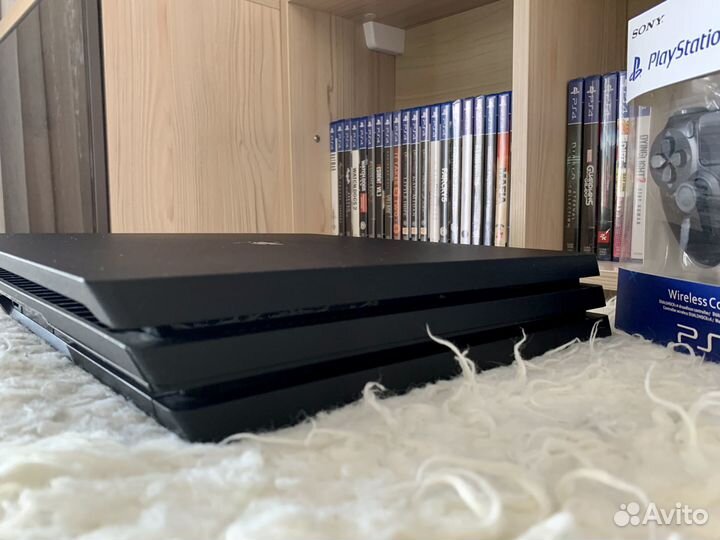 Sony Playstation 4 PRO 1Tb + более 100 игр
