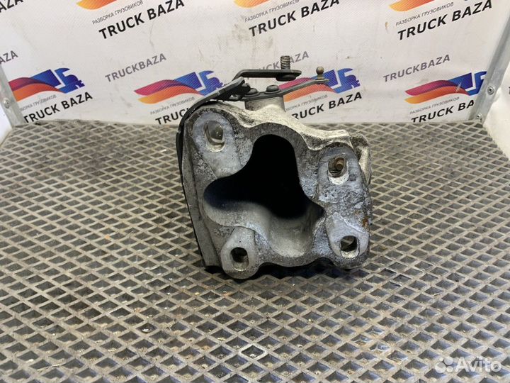 1927788 Кронштейн торсиона левый Scania 5-series