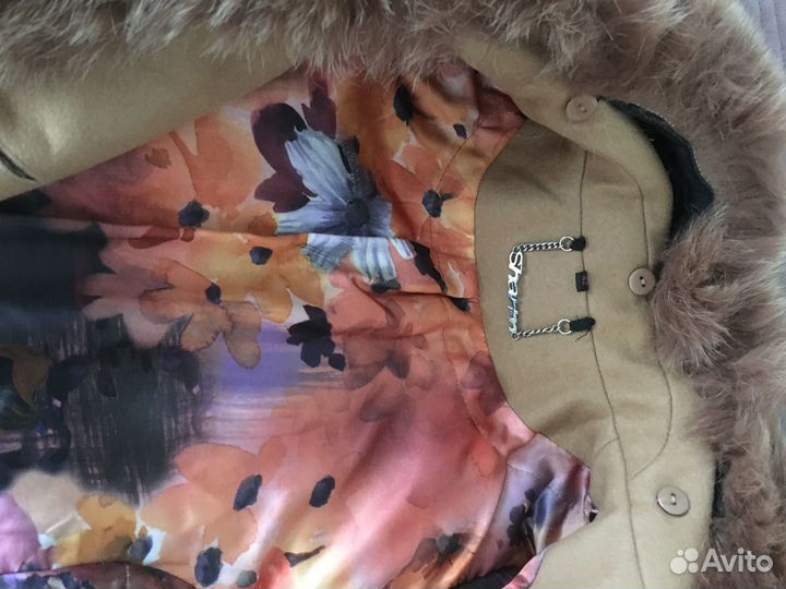 Пальто женское из кашемира с мехом