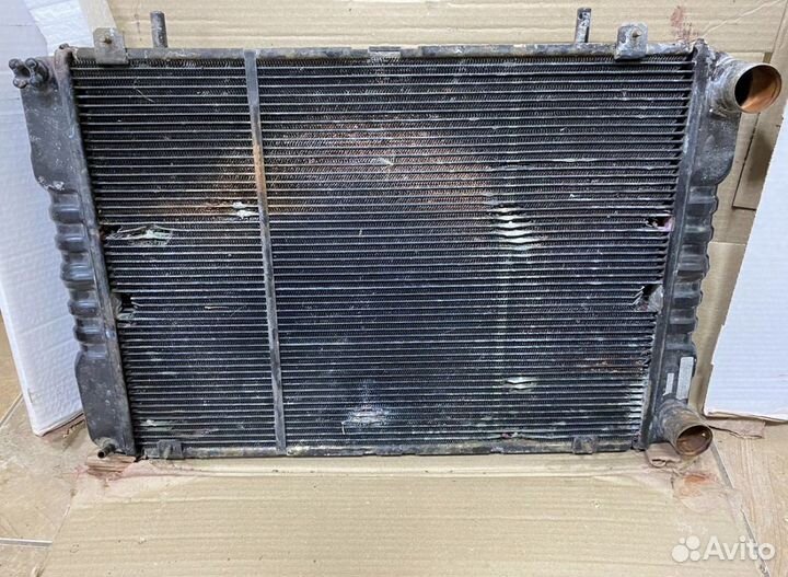 Радиатор на газель медный б/У для дв. 4216