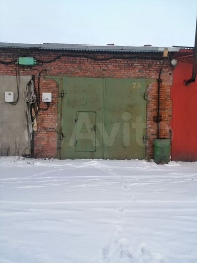 Гараж, > 30 м²