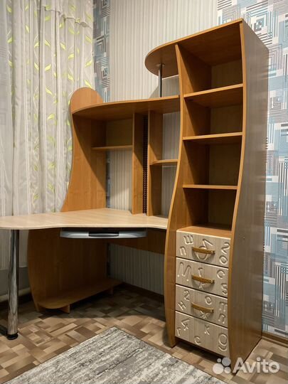 Компьютерный стол