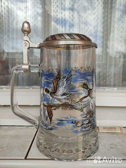 Пивная кружка с крышкой