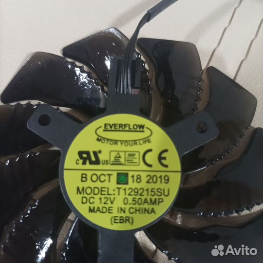 Gigabyte T129215SU Rx 580 GTX 1060