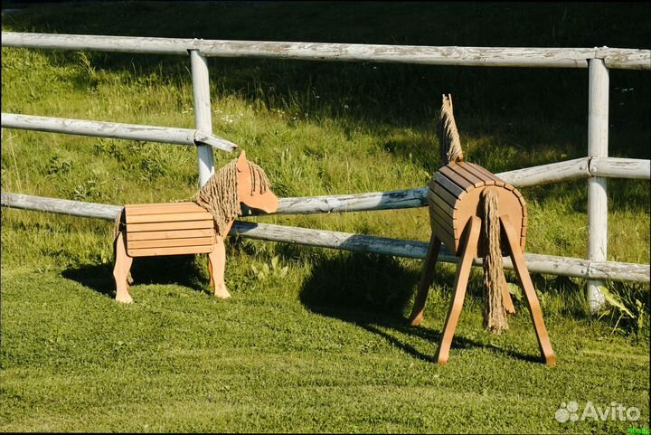 Лошадка деревянная