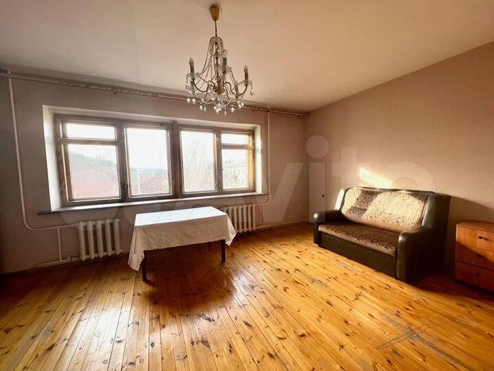 4-к. квартира, 108 м², 4/6 эт.