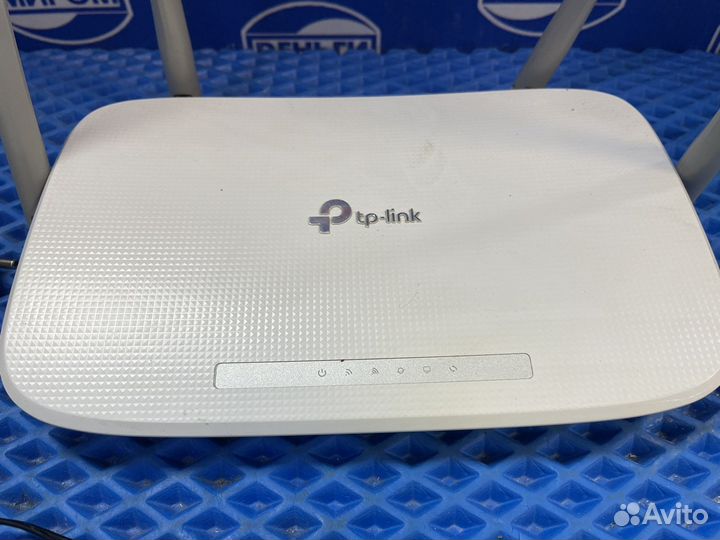 Л) Роутер TP-Link EC220-G5