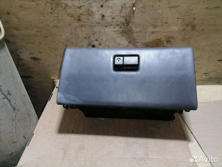 Бардачок Toyota Camry XV10