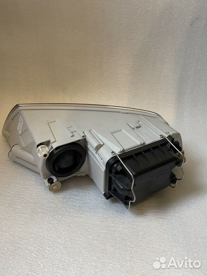 Фара правая с линзой Skoda Octavia A5 Новая