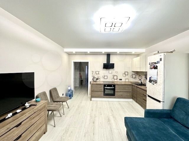 2-к. квартира, 65 м², 5/13 эт.